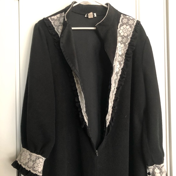 (Suzy) VINTAGE Lacey Black Robe/Housecoat - Picture 4 of 7